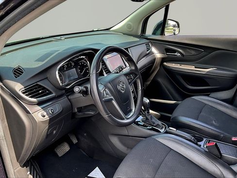 Used 2022 Buick Encore Preferred w/ Safety Package AWD/4WD image 17