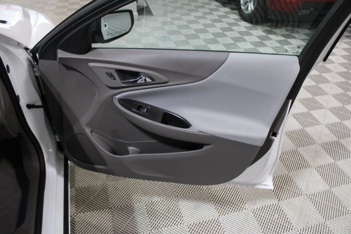 Used 2017 Chevrolet Malibu LS FWD image 20