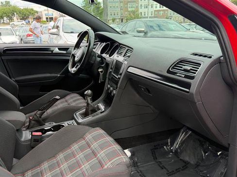 Used 2016 Volkswagen GTI S FWD image 6