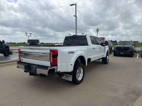 Used 2025 Ford F450 King Ranch w/ Chrome Package image 5