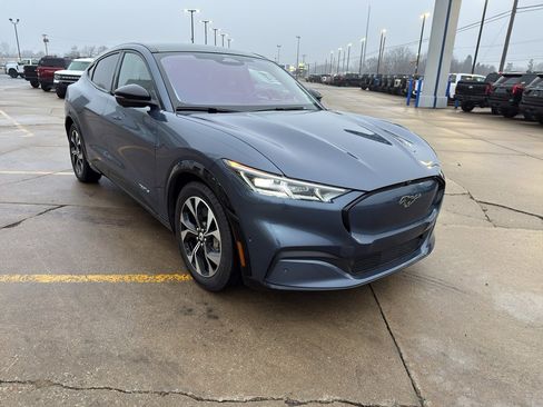 Used 2021 Ford Mustang Mach-E Premium image 7