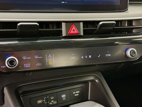 Used 2025 Kia K5 LXS image 23