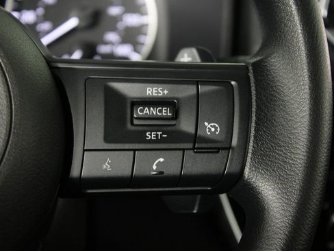 Used 2024 Nissan Rogue S image 24