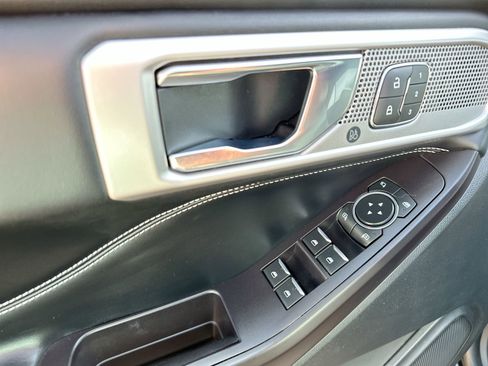 Used 2020 Ford Explorer ST image 13