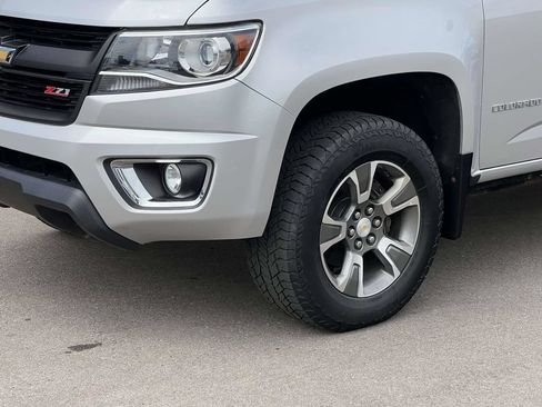 Used 2017 Chevrolet Colorado Z71 AWD/4WD image 10
