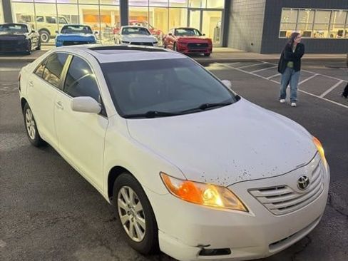 Used 2007 Toyota Camry XLE image 1