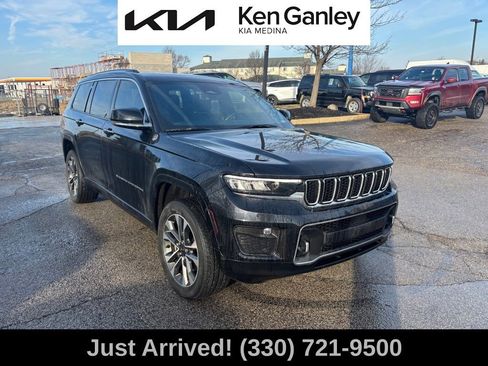 Used 2021 Jeep Grand Cherokee L Overland w/ Luxury Tech Group IV image 3
