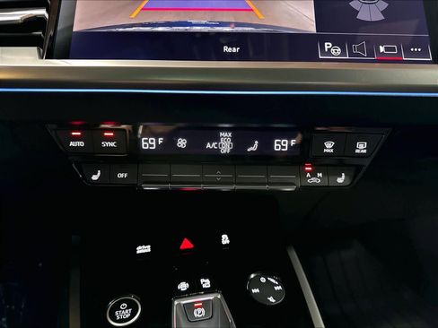 Used 2023 Audi Q4 e-tron Prestige AWD/4WD image 32
