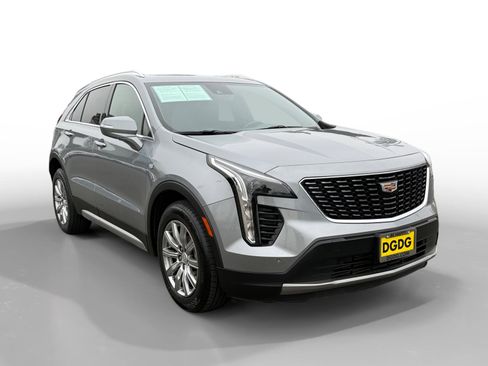 Used 2023 Cadillac XT4 Premium Luxury image 7