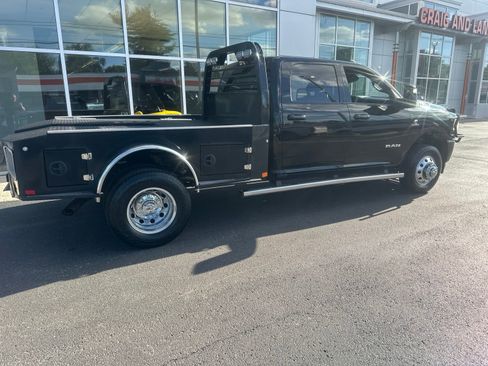 Used 2024 RAM 3500 Big Horn w/ Safety Group AWD/4WD image 3