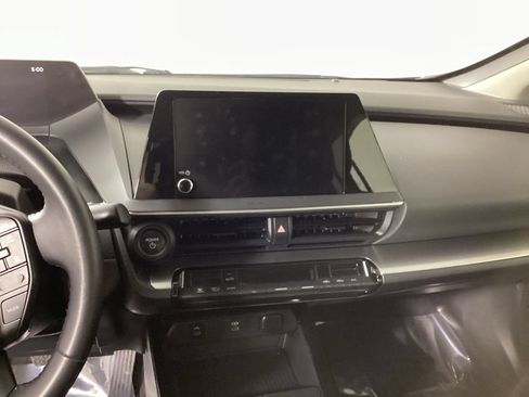 Used 2023 Toyota Prius LE FWD image 15