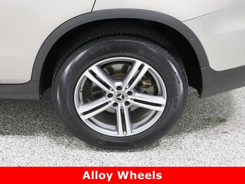 Used 2020 Mercedes-Benz GLC 300 4MATIC image 10