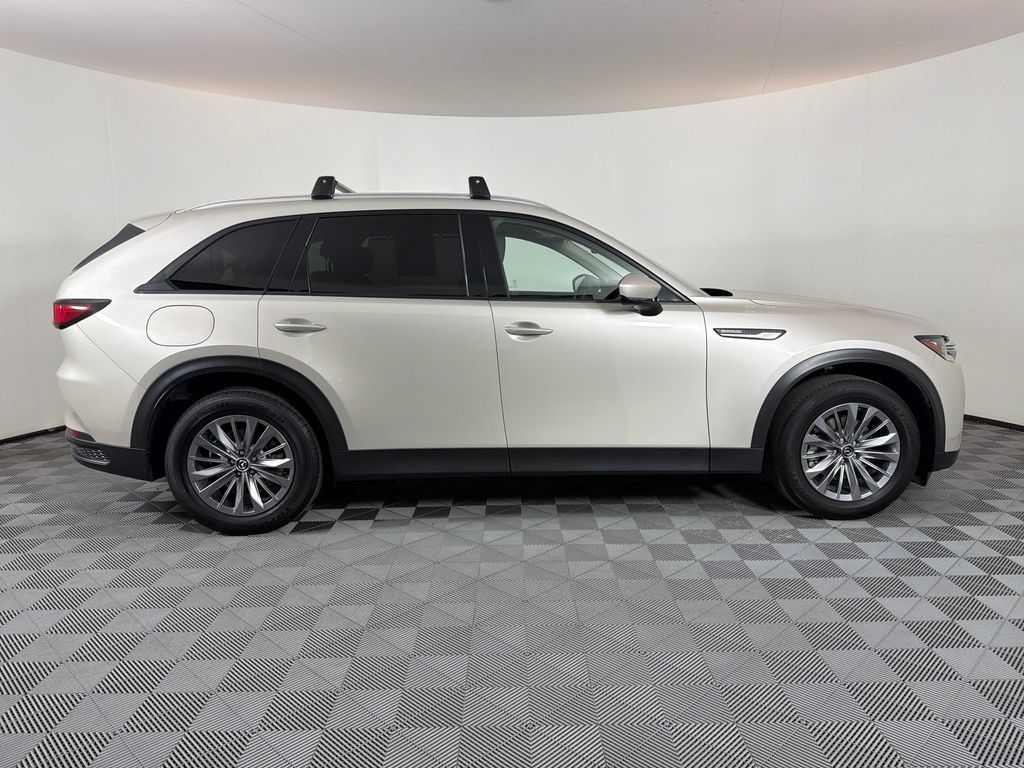 Used 2024 MAZDA CX-90 Plug-In Hybrid w/ Preferred AWD/4WD image 2