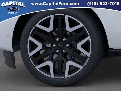 New 2026 Ford Expedition Max Platinum image 19