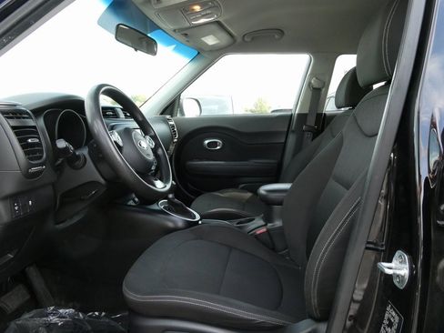 Used 2018 Kia Soul image 27