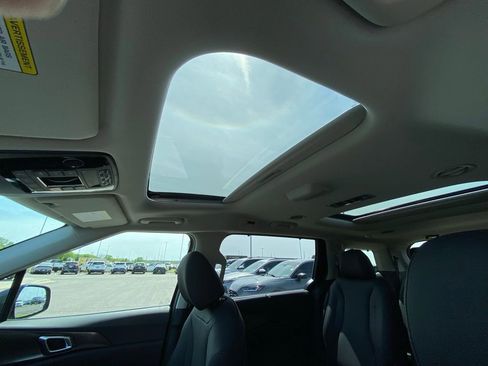 New 2026 Kia Carnival SX Prestige image 25