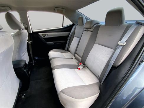 Used 2018 Toyota Corolla LE FWD image 20