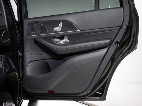Used 2025 Mercedes-Benz GLS 450 4MATIC image 60