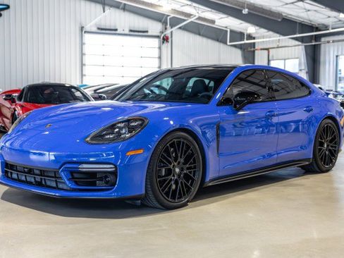 Used 2023 Porsche Panamera GTS AWD/4WD image 2