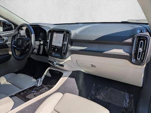 Certified 2026 Volvo XC40 B5 Plus w/ Protection Package Premier AWD/4WD image 22