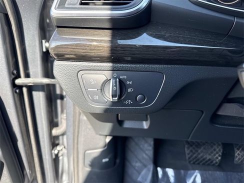 Used 2020 Audi Q5 2.0T Premium Plus w/ Premium Plus Package image 12