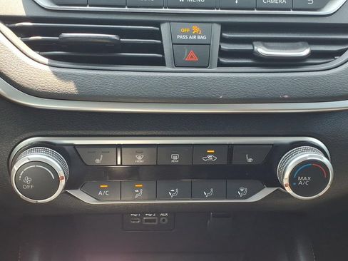 Used 2020 Nissan Altima 2.5 SR w/ Premium Package FWD image 8