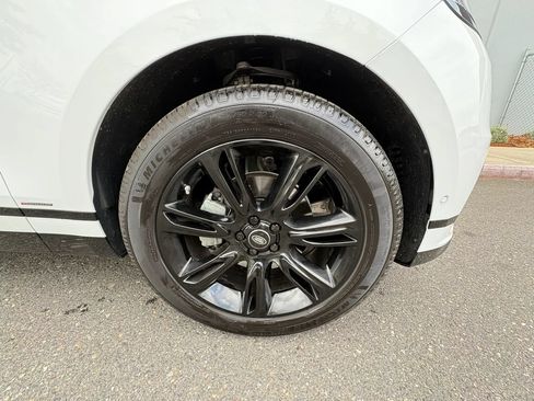 Used 2019 Land Rover Range Rover Velar R-Dynamic SE AWD/4WD image 30