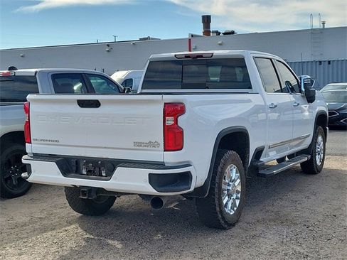 Used 2024 Chevrolet Silverado 3500 High Country w/ High Country Premium Package image 10