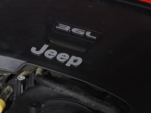 Used 2021 Jeep Gladiator Mojave w/ Trailer Tow Package AWD/4WD image 19
