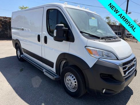 Used 2025 RAM ProMaster 2500 w/ U-Haul Equipment Group FWD image 2