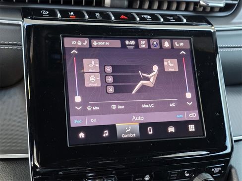 New 2025 Jeep Grand Cherokee Altitude image 16