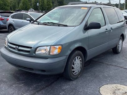 Used 2000 Toyota Sienna LE