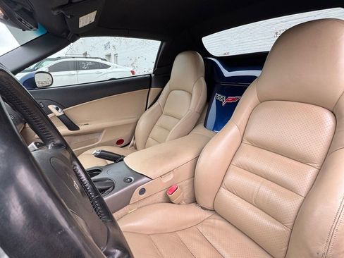 Used 2006 Chevrolet Corvette Convertible w/ Preferred Equipment Group image 7