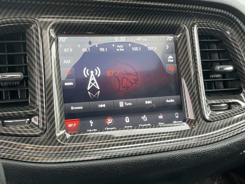 Used 2018 Dodge Challenger SRT Hellcat RWD image 32