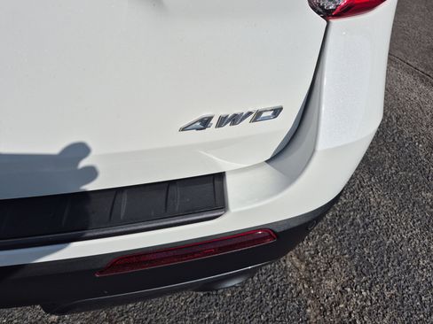 Certified 2023 Ford Explorer XLT w/ Equipment Group 202A image 7