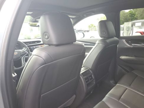 Certified 2024 Cadillac XT5 Premium Luxury w/ Technology Package AWD/4WD image 15