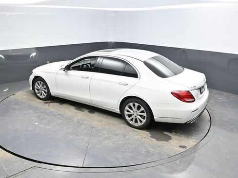 Used 2017 Mercedes-Benz E 300 4MATIC image 40