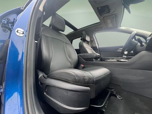 Used 2025 Kia Sportage EX w/ Premium Package image 22