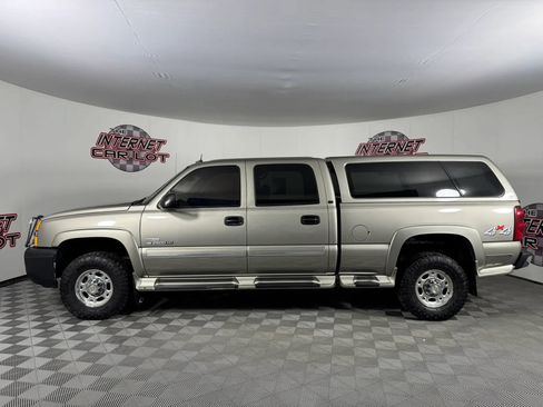 Used 2003 Chevrolet Silverado 2500 LT AWD/4WD image 3