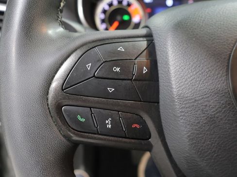 Used 2022 Jeep Cherokee Trailhawk AWD/4WD image 37