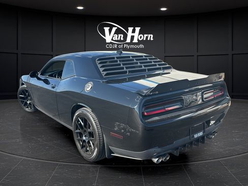 Used 2015 Dodge Challenger R/T Plus RWD image 5