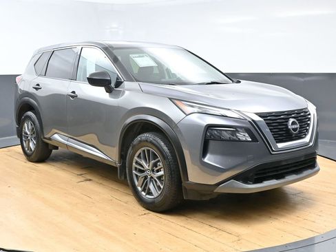 Used 2023 Nissan Rogue S FWD image 3