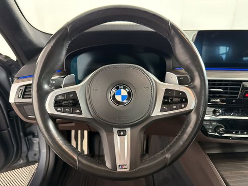 Used 2020 BMW M550i xDrive AWD/4WD image 18