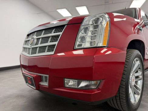 Used 2013 Cadillac Escalade Platinum image 18