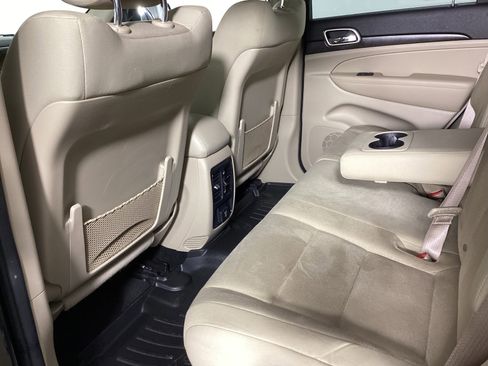 Used 2014 Jeep Grand Cherokee Laredo w/ Security & Convenience Group image 33