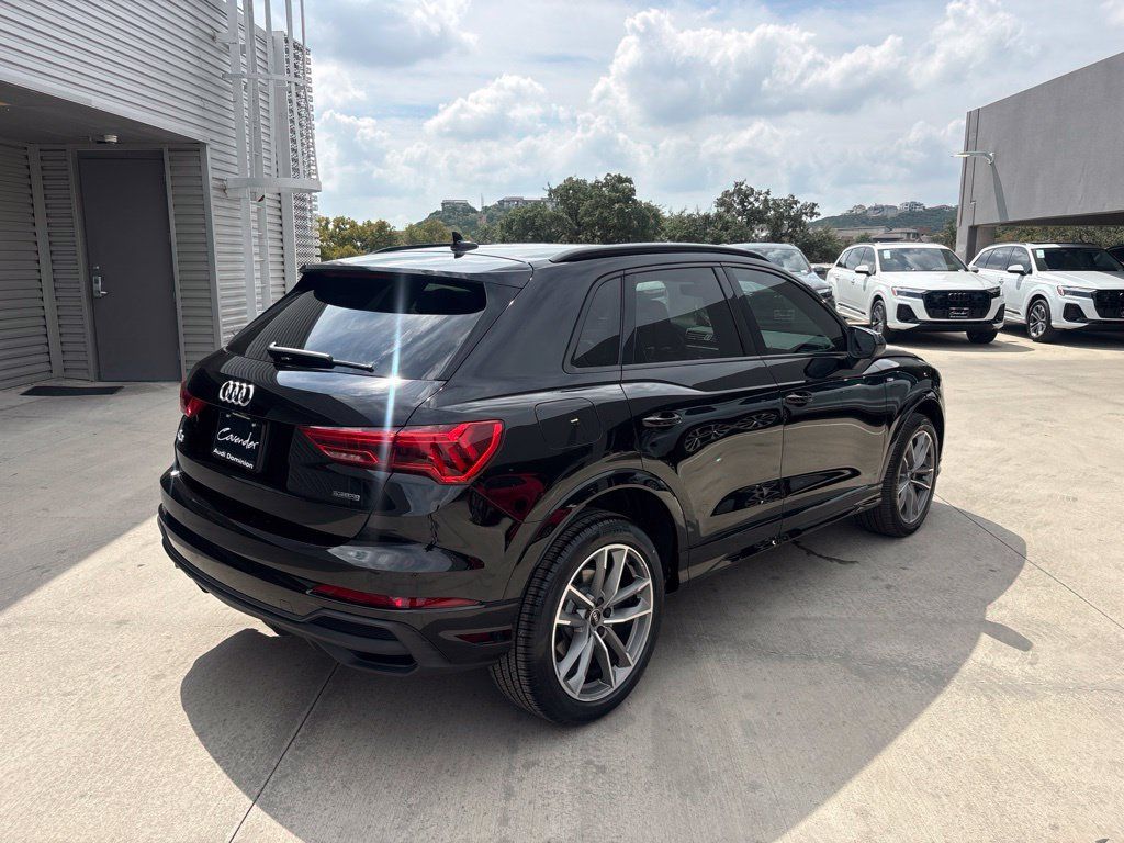 Used 2024 Audi Q3 2.0T Premium w/ Convenience Package AWD/4WD image 8