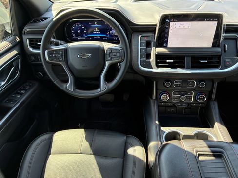 Used 2023 Chevrolet Suburban RST w/ Luxury Package image 21