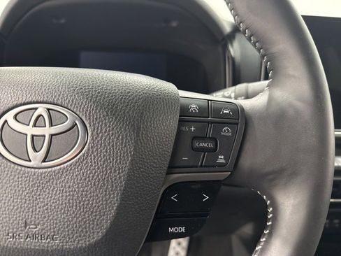 Used 2025 Toyota Camry SE w/ Multimedia Upgrade Package image 28