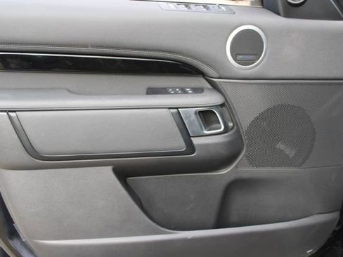 Used 2024 Land Rover Discovery S AWD/4WD image 7