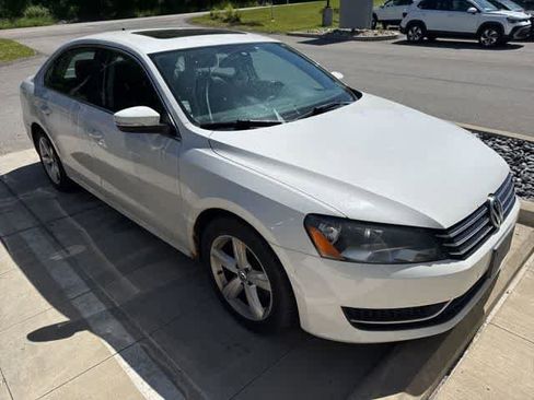 Used 2013 Volkswagen Passat 2.5 SE FWD image 3